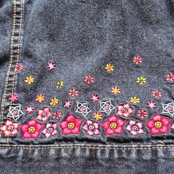 Super cute embroidered denim jacket - Picture 5 of 5